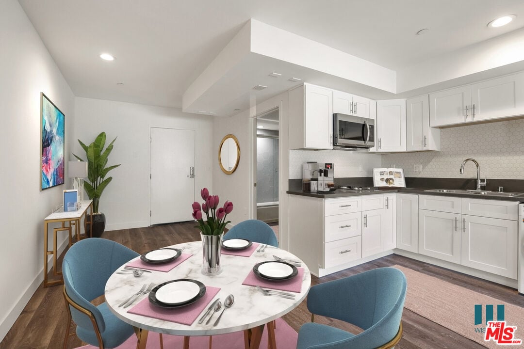 Photo - 1234 Armacost Ave Unit 105