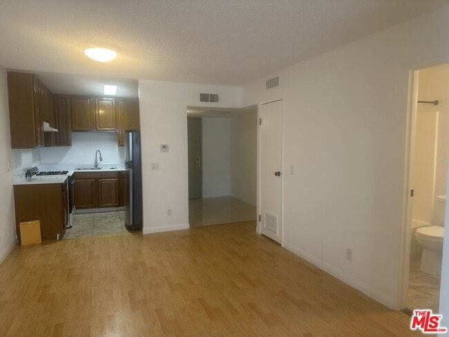 Photo - 955 Normandie Ave Unit 106