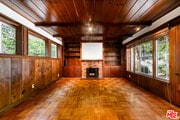 Photo - 661 Warner Ave