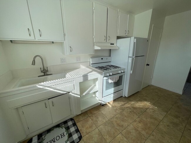 Photo - One Bedroom Southside Apartment with Garage!