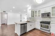 Photo - 11504 Moorpark St Unit 103