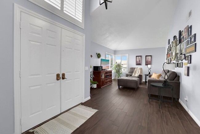 Photo - 885 Oakland Hills Dr