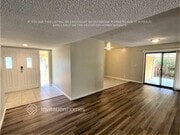 Photo - 20647 Hatton St