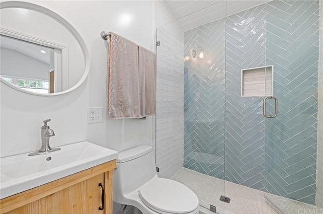 Photo - 489 Jasmine St