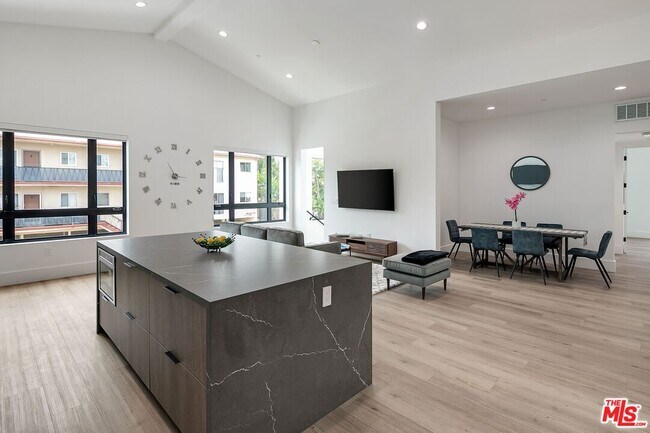 Photo - 1236 N Spaulding Ave Unit 2