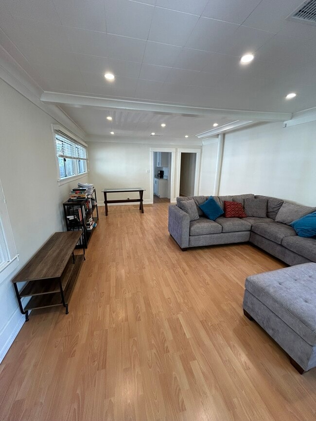 Photo - 508 N Windsor Blvd