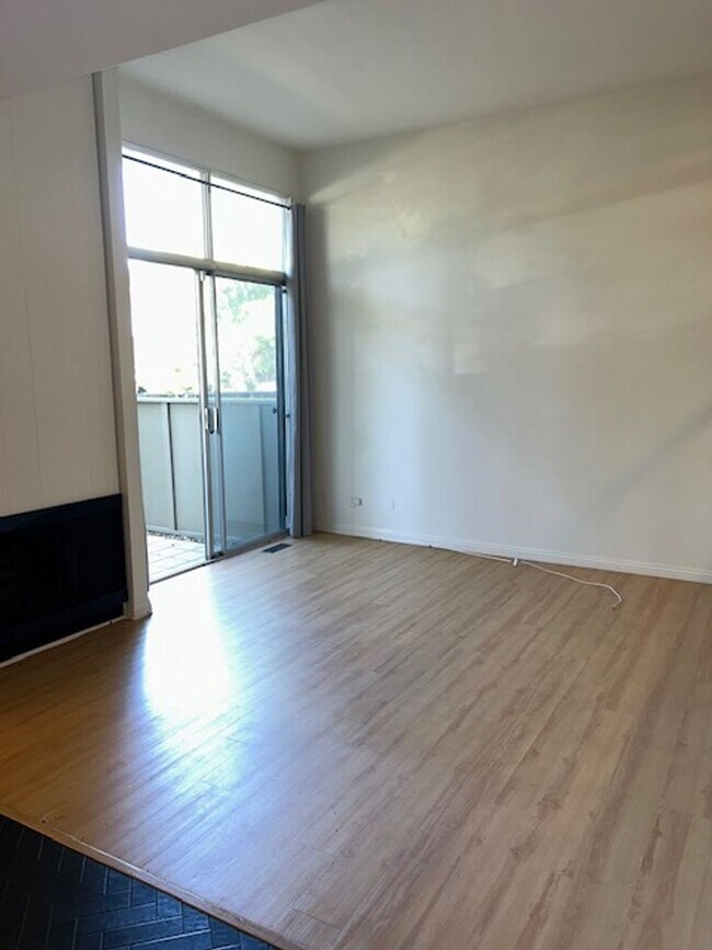 Photo - Townhouse  3+2.5