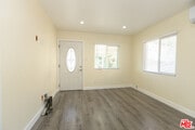 Photo - 437 W Avenue 37