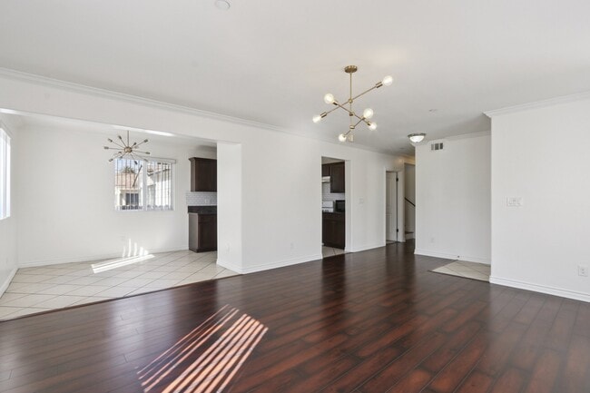 Photo - 1616 W 39th Pl