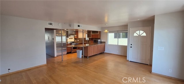 Building Photo - 16788 Bayview Dr Unit B Rental