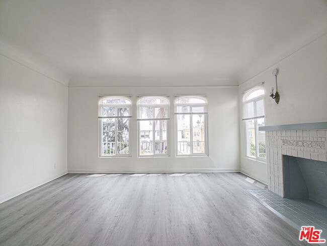 Photo - 109 S Berendo St Unit 2