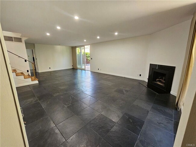 Building Photo - 4836 Balboa Blvd Rental