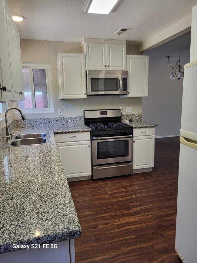 Photo - 4536 Beverly Glen Dr