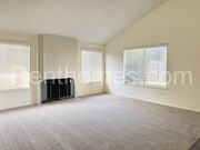 Photo - 11303 Kelowna Rd