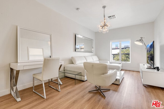 Photo - 6212 Santa Monica Blvd Unit A