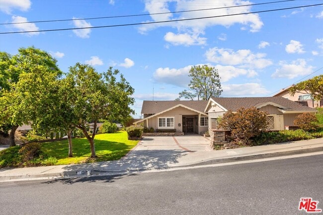 Photo - 1200 Windover Way