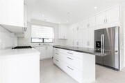 Photo - 6426 Varna Ave