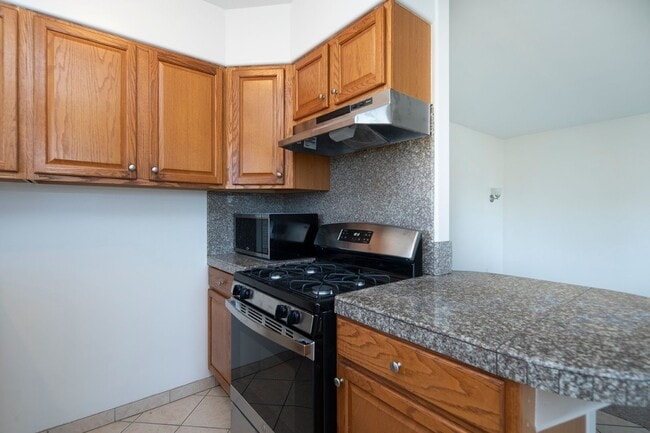 Photo - 1Br in Carlsbad with Parking ~ Less than a Mile from the Beach! Unit 947-B