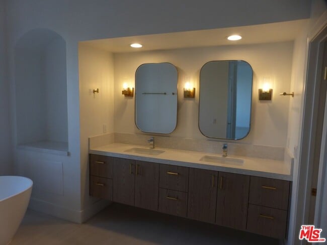 Photo - 10122 Empyrean Way Unit 304