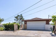 Photo - 1932 Hilldale Dr House