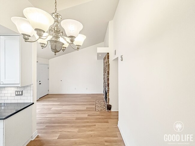 Photo - Beautiful 2BD/2BA W/ Reserved Parking and In-Unit Laundry in La Mesa! Unit 5