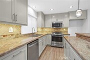 Photo - 1122 W 10th St Townhome
