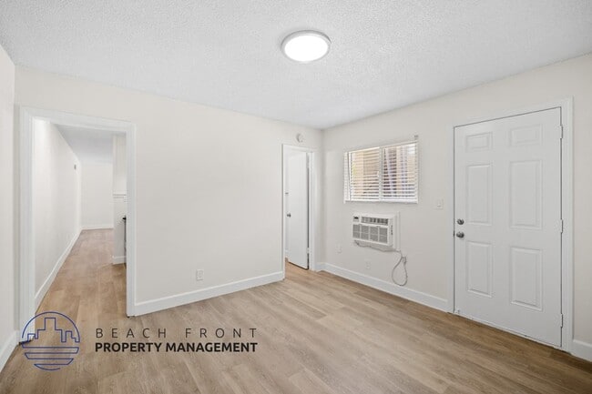 Photo - 4830 Palm Ave.