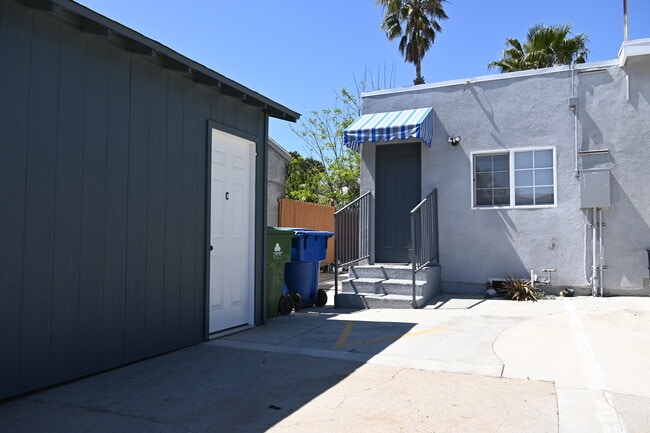 Building Photo - 15071 La Mesa St