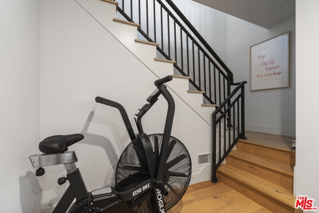 Photo - 738 Parkman Ave