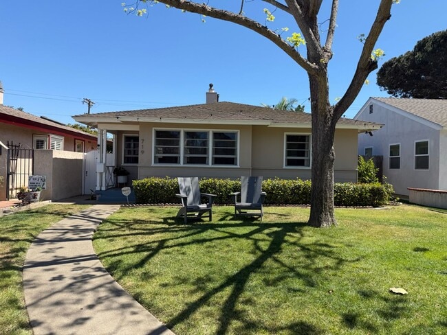 Building Photo - 3 bd 2 ba, House With Backyard (Coronado 92118)
