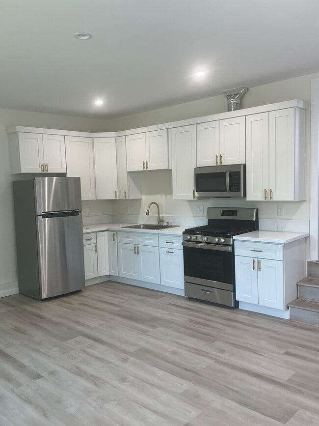 kitchen - 15853 Stare St Unit 15855 Stare St