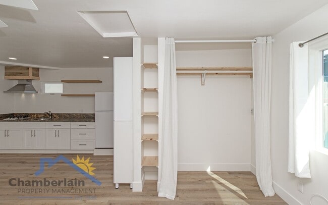 Photo - Studio in Oceanside!