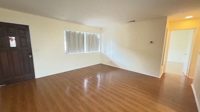 Photo - 539 N Alameda Ave Unit #4