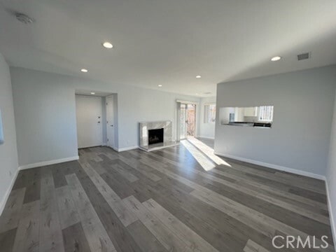 Building Photo - 10214 McClemont Ave Unit 2 Rental