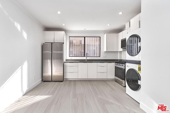 Photo - 536 N Oxford Ave Unit 536