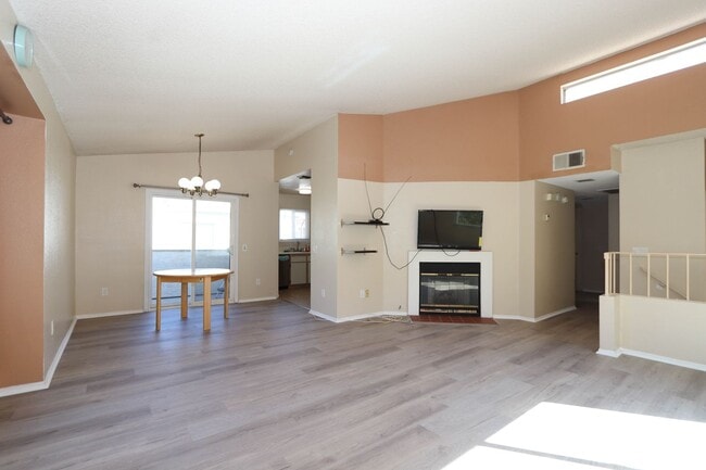 Building Photo - **24210 Sylvan Glen Rd #F Diamond Bar** 2 bedroom 2 bath Townhouse !!2 weeks free OAC!!