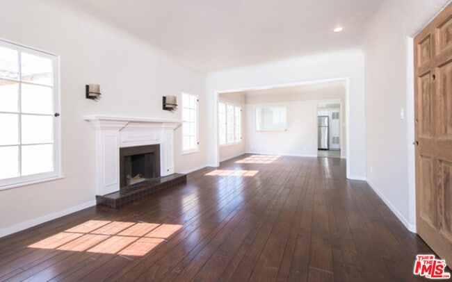 Photo - 751 Croft Ave Unit 1/2