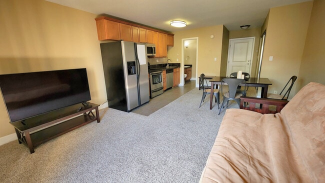 Building Photo - 10982 Roebling Ave Unit 444