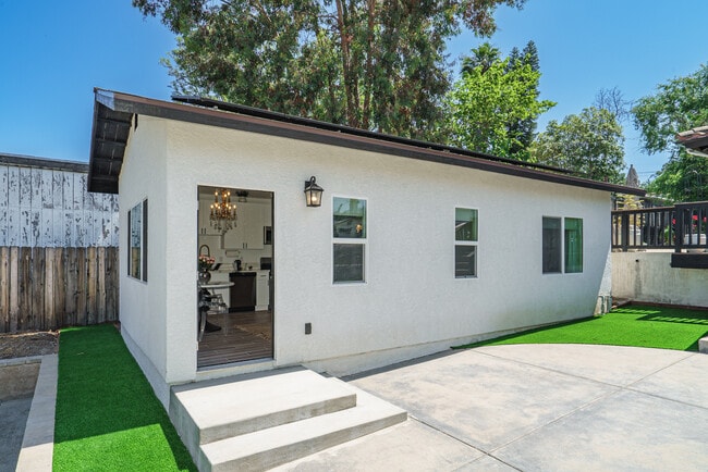 Photo - 9932 Sierra Madre Rd