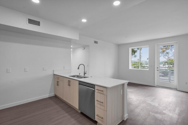 Photo - 2724 El Cajon Blvd Unit 613