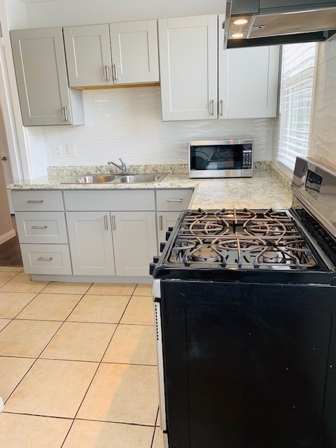 Kitchen - 5960 W 86th Pl Apartments