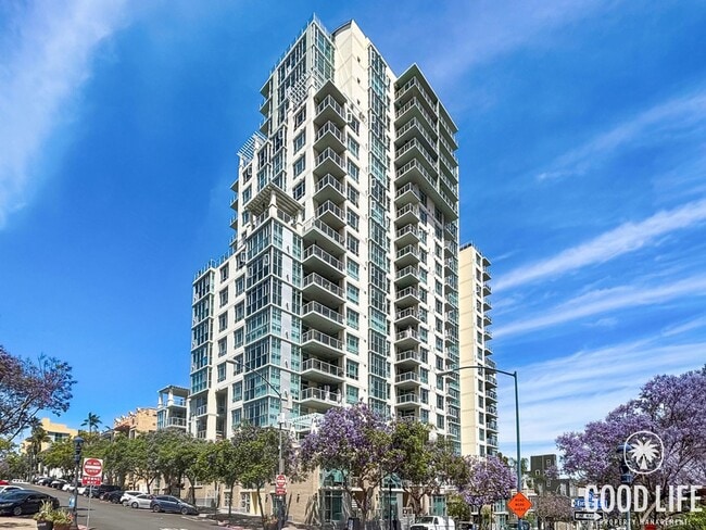 Building Photo - STUNNING 2 BED/2 BATH CONDO AVAILABLE IN THE DISCOVERY BUILDING IN CORTEZ HILL! Unit 304