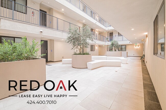 Building Photo - 5550 Bonner Ave Unit 402