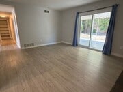 Photo - 10774 Mercer Ave