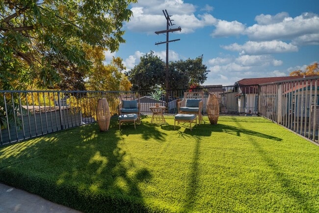 Photo - 2267 Las Flores Dr