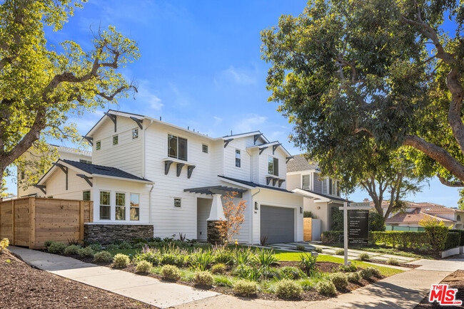 Photo - 744 N Almar Ave