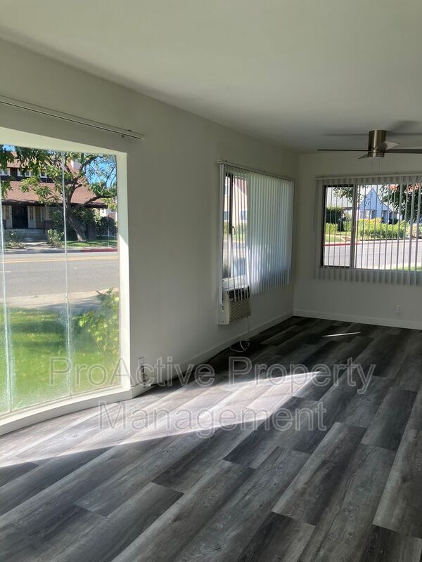 Building Photo - 320-A S Atlantic Blvd