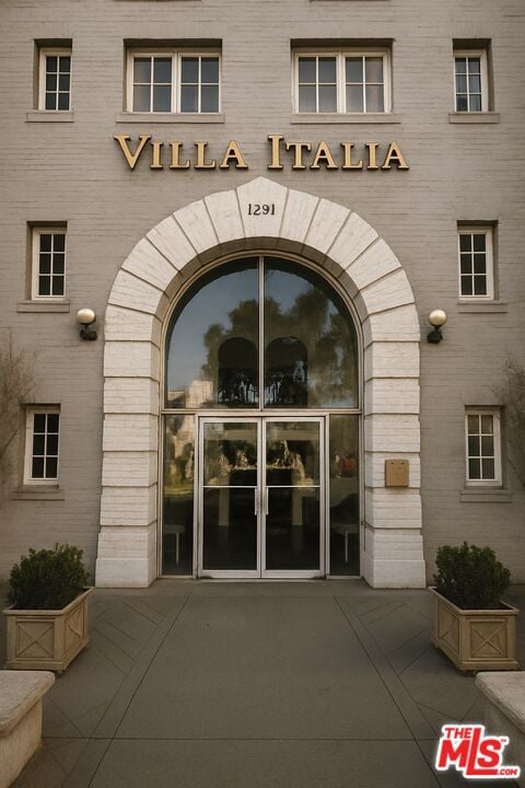 Photo - 1201 N Crescent Heights Blvd Condo Unit 504