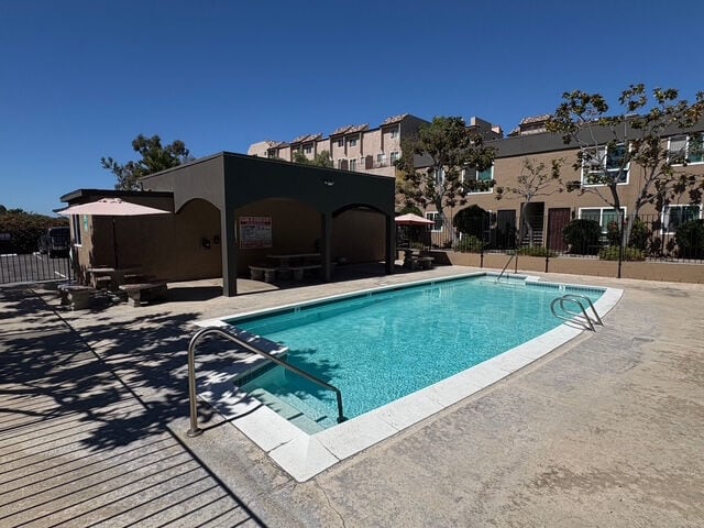 Photo - Pinewood Apartments