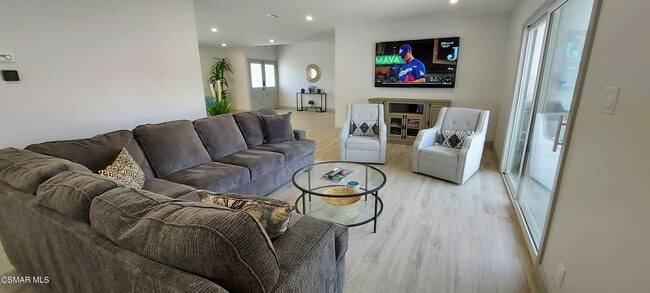 Photo - 17 Maxine Dr